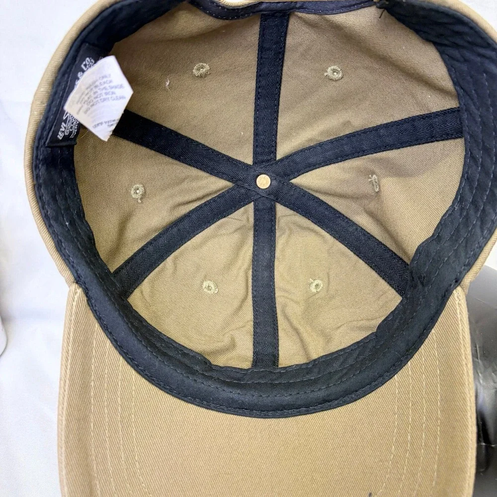 Levi's Baseball Cap Batwing Logo Unisex OSFM Khaki Tan Snapback Hat
